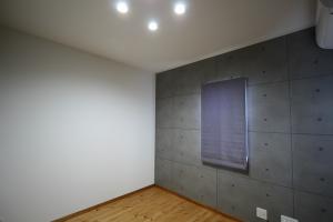 ～壁にプロジェクターが映せる書斎～